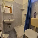 Napfeny Apartmanhaz Διαμέρισμα Έγκερ