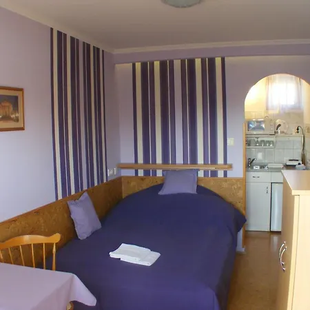 Napfeny Apartmanhaz Eger